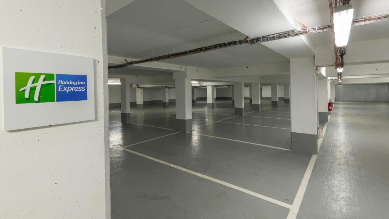 Holiday Inn Express Paris - Velizy By Ihg Exteriör bild