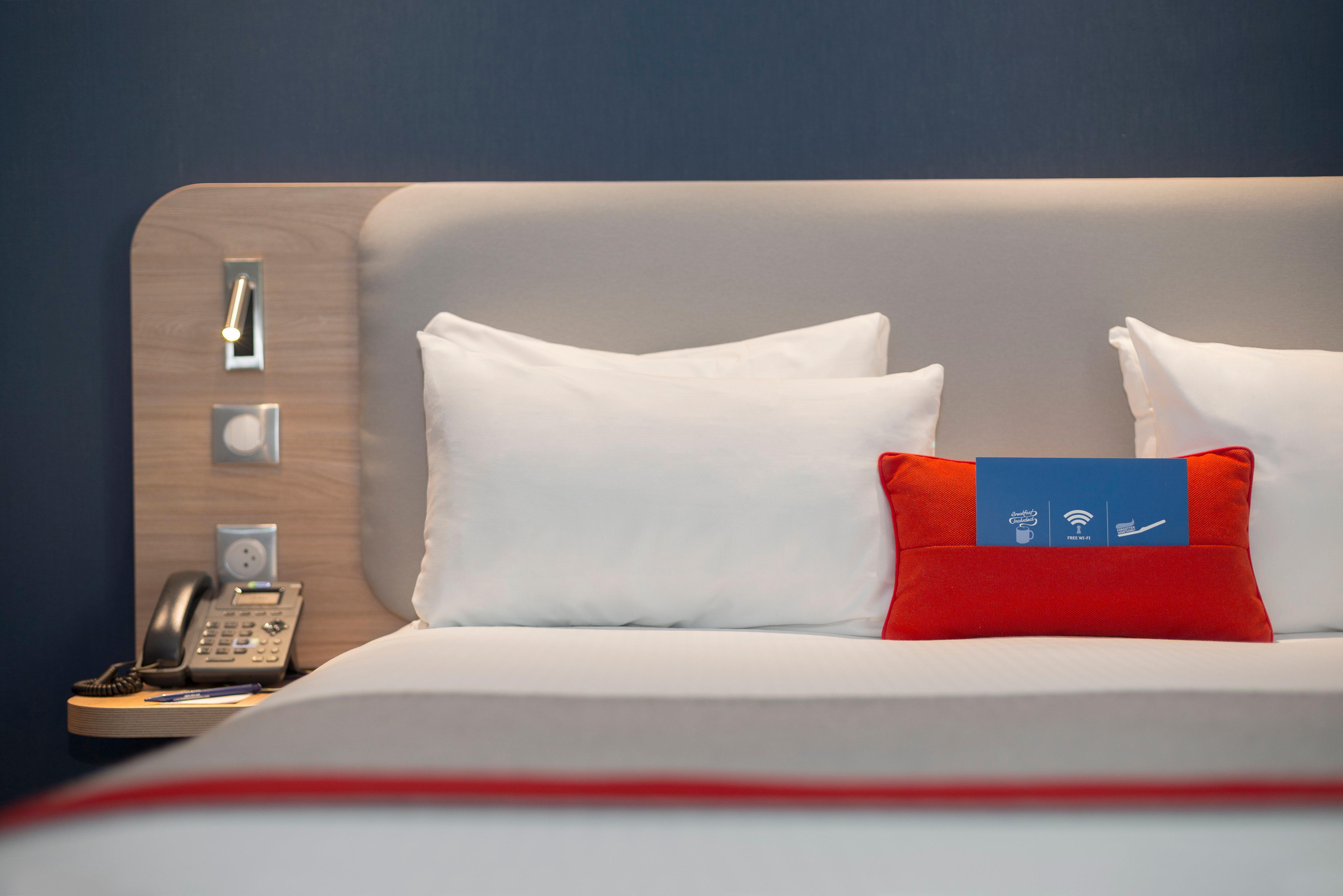 Holiday Inn Express Paris - Velizy By Ihg Exteriör bild