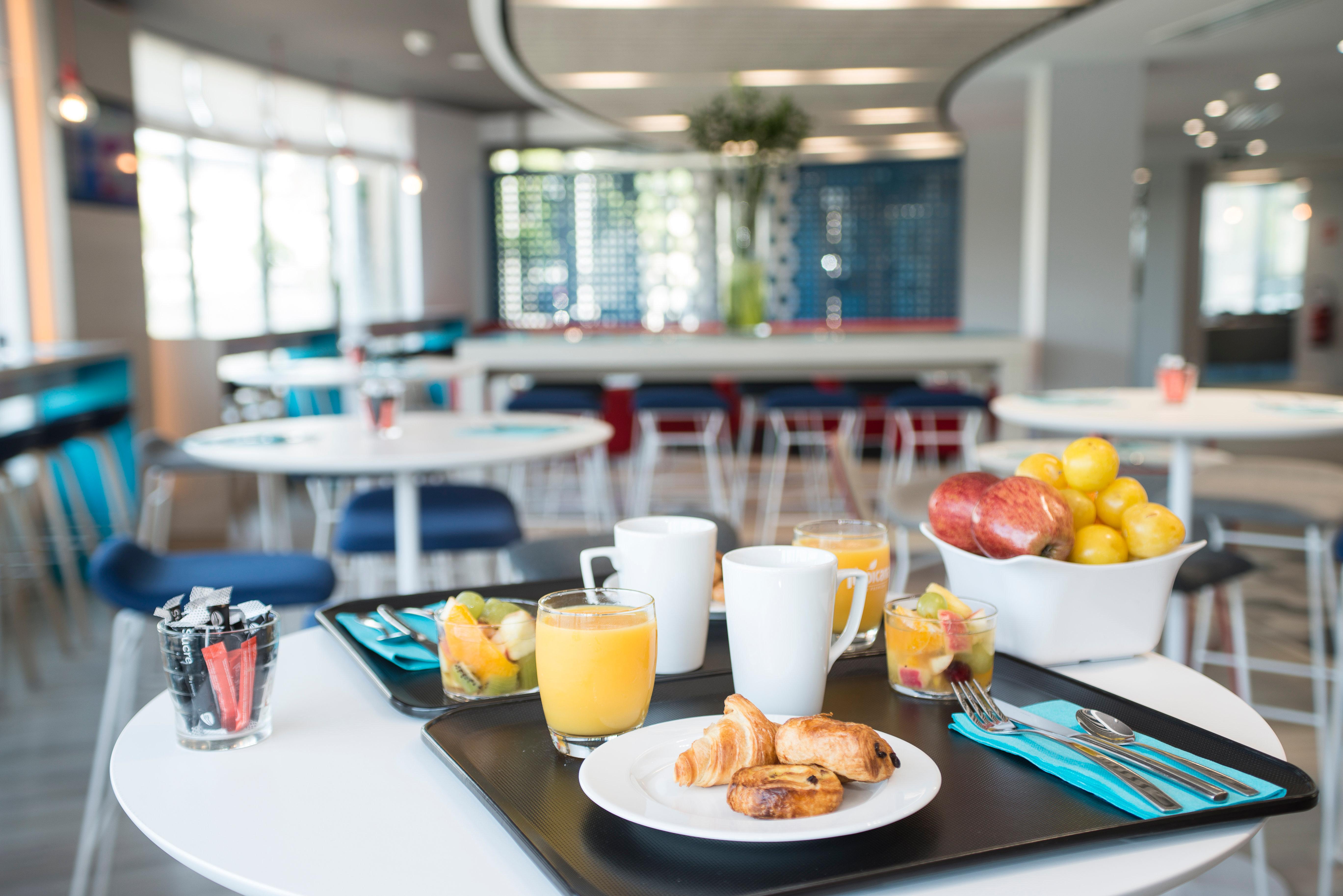 Holiday Inn Express Paris - Velizy By Ihg Exteriör bild