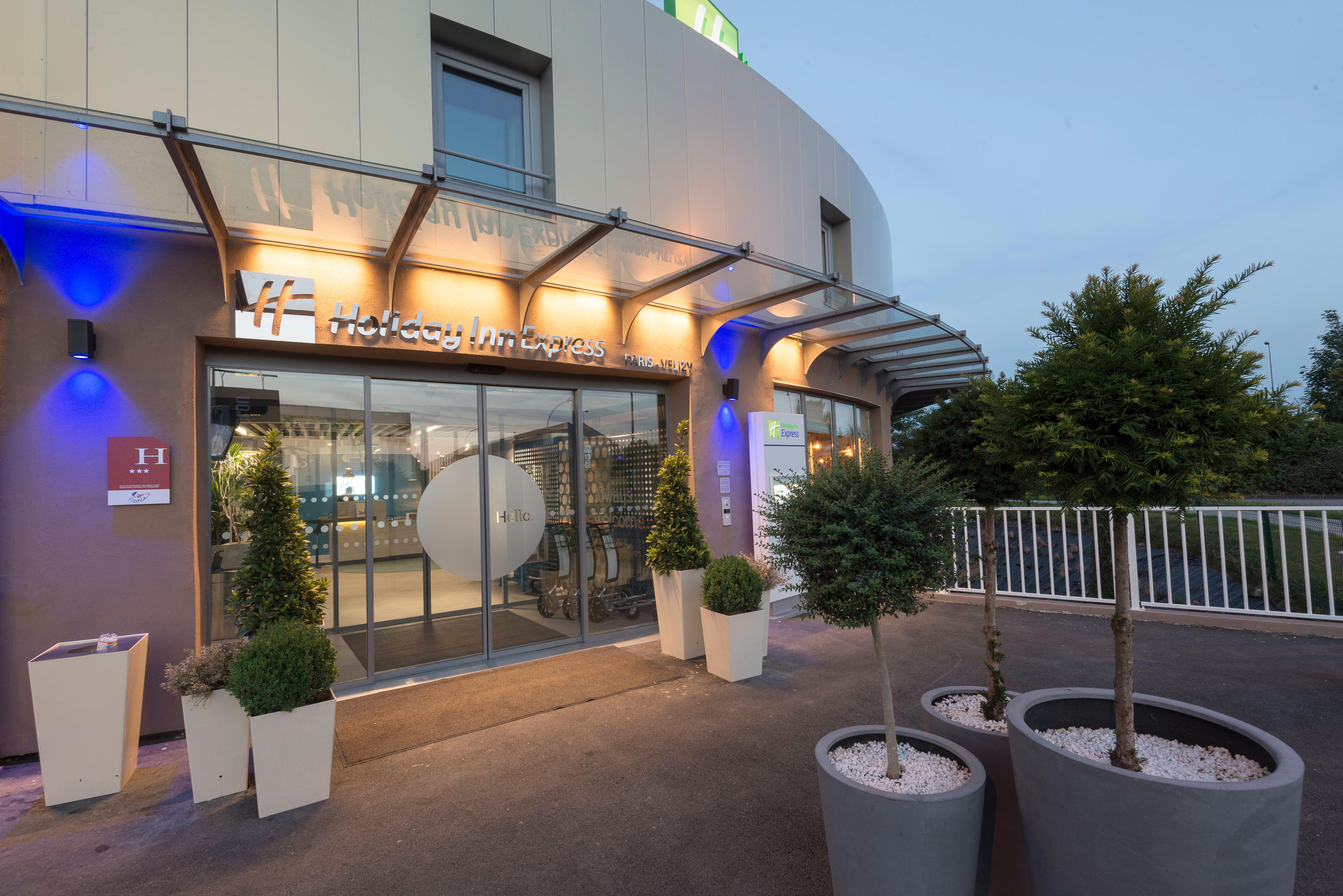 Holiday Inn Express Paris - Velizy By Ihg Exteriör bild