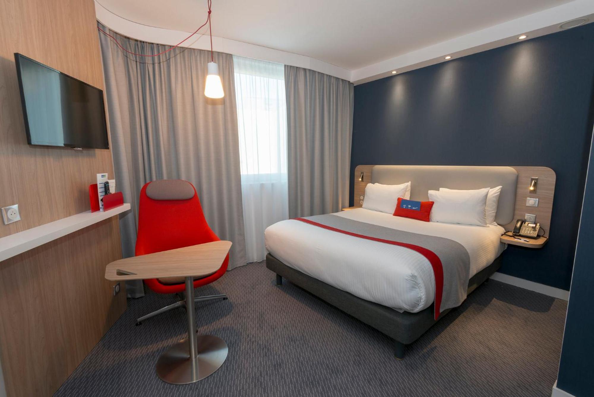 Holiday Inn Express Paris - Velizy By Ihg Exteriör bild