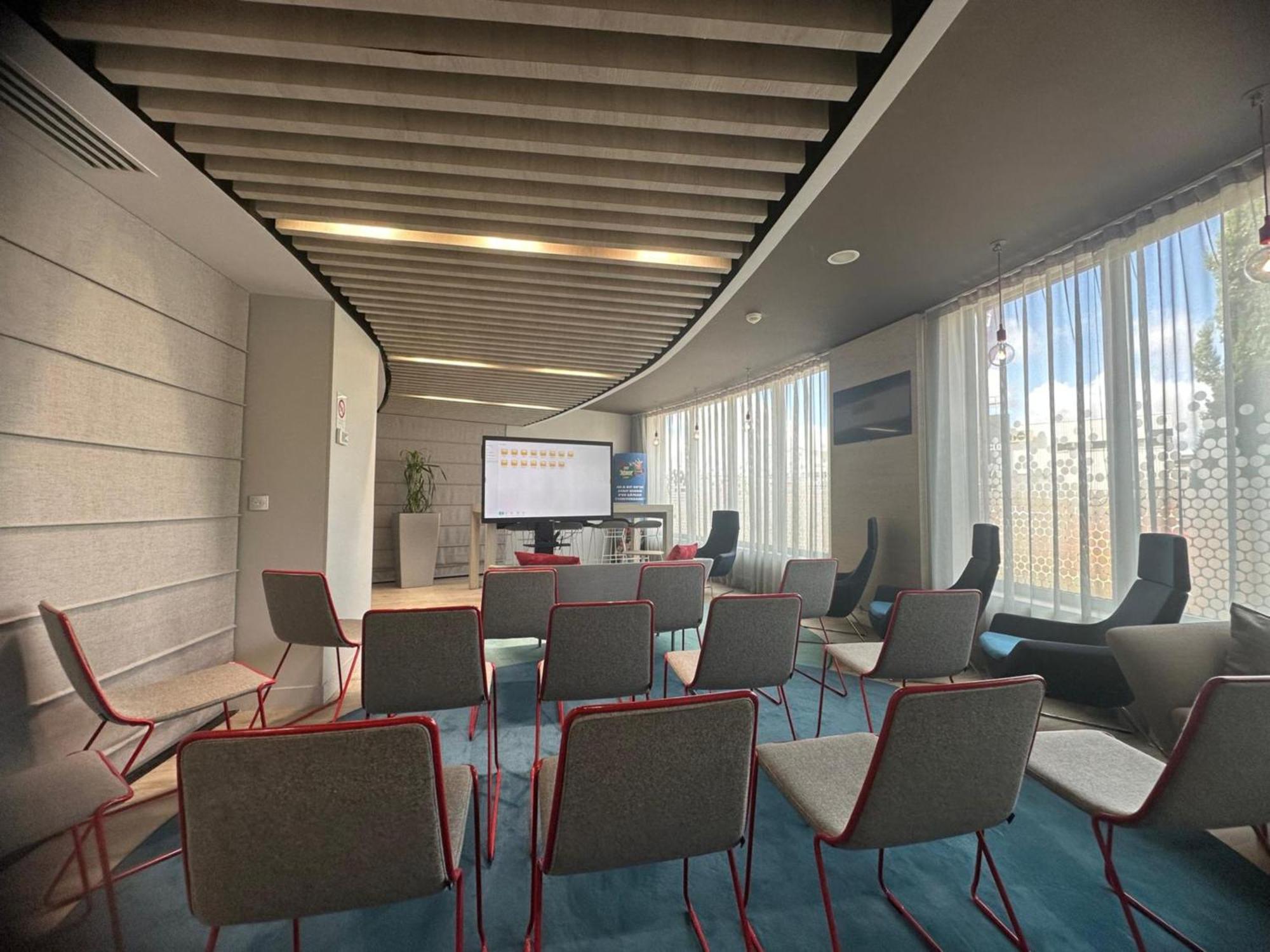 Holiday Inn Express Paris - Velizy By Ihg Exteriör bild